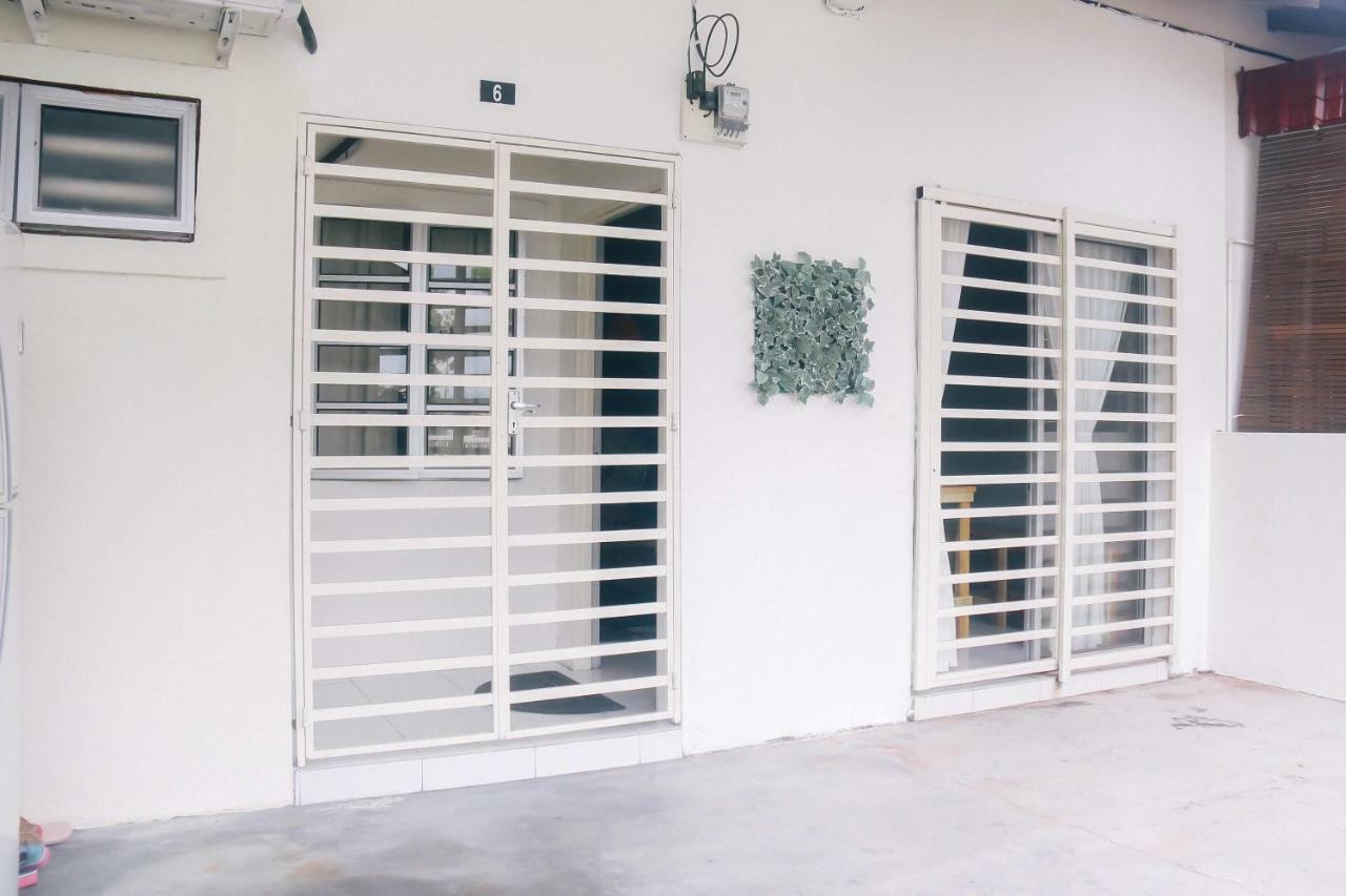 Thedaun Homestay Seri Iskandar, Perak Экстерьер фото